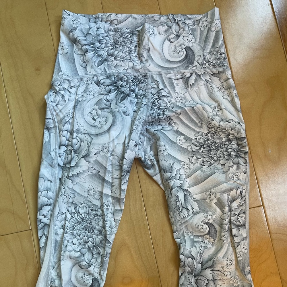 Lululemon Crop tight